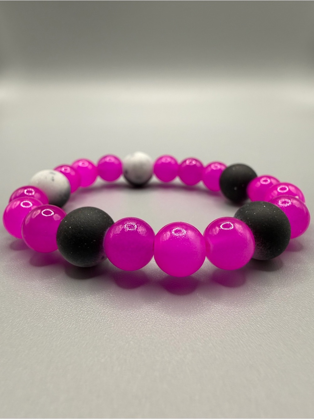 Bead Stretch Bracelet Set - Hot Pink, Black & Speckled Gray - Handmade #B0702C - Picture 6 of 12
